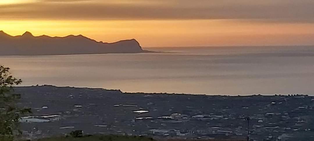 Villa Siciliana Con Piscina E Vista Panoramica Sul Mare Borgetto Bagian luar foto